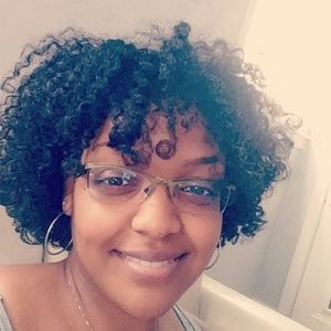 Meet your Posher, Qiana